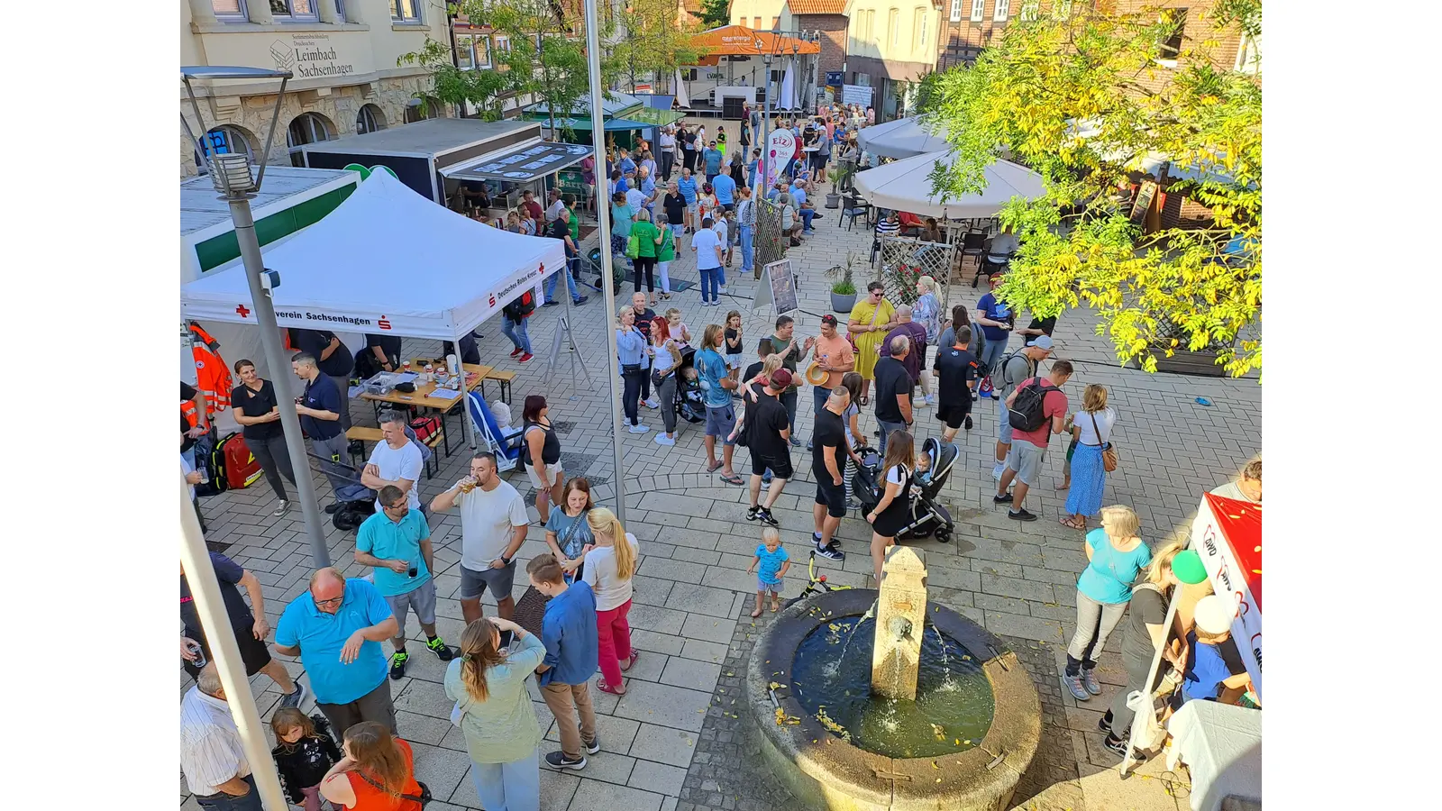 Fest im Wohnzimmer Sachsenhagens. (Foto: privat)