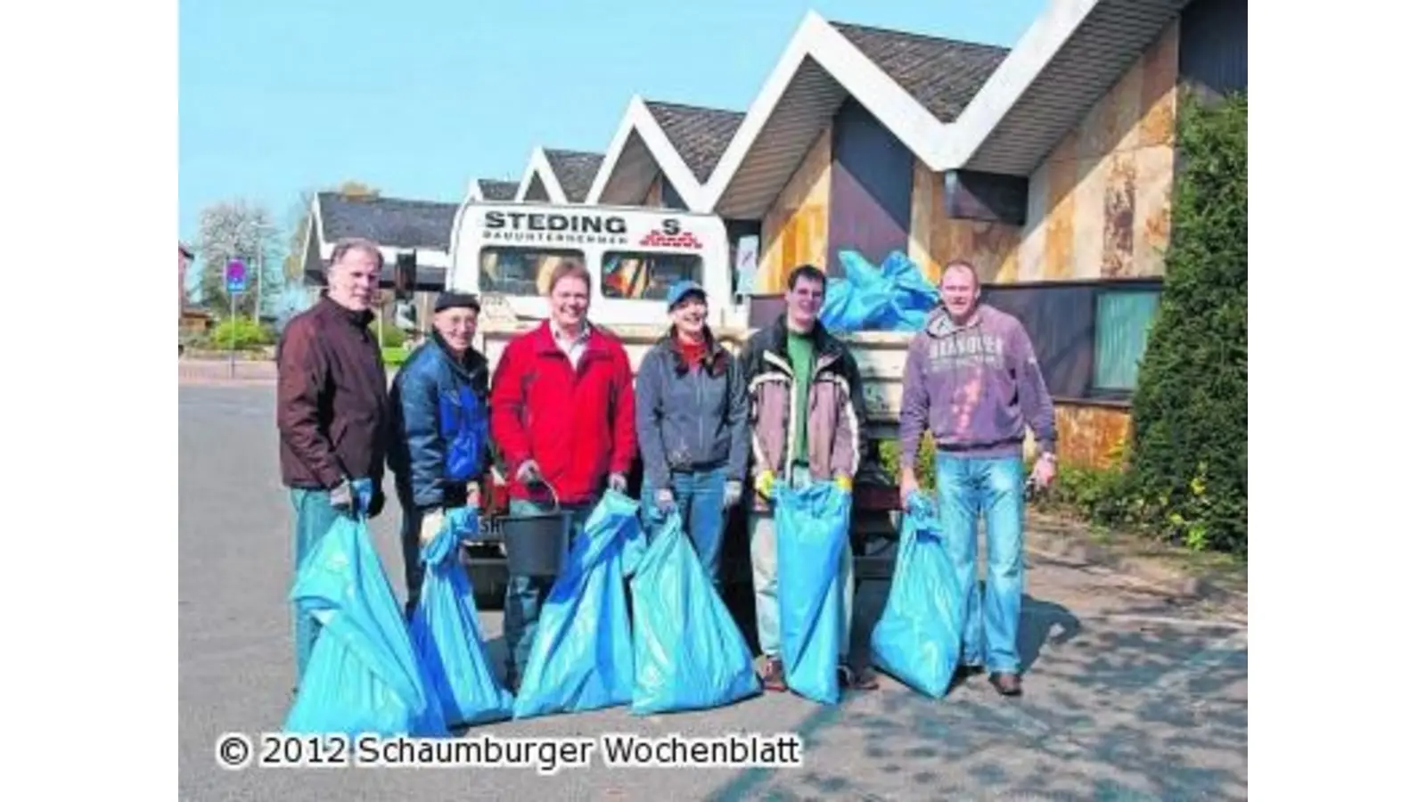 Verschönerungsverein und NABU räumen auf (Foto: ste)