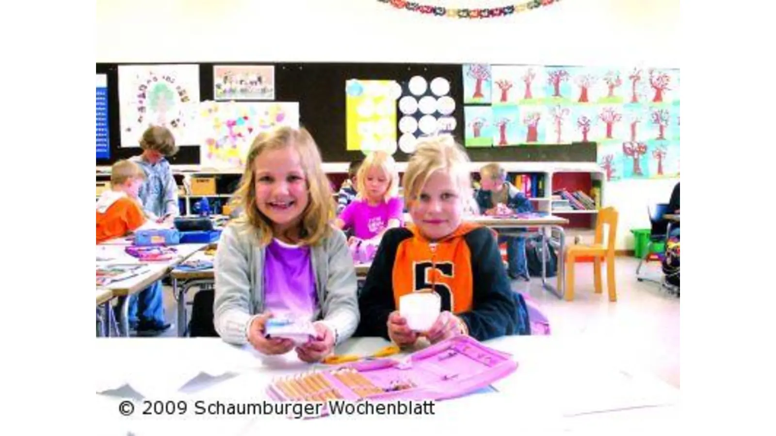 Basteln für den großen Basar (Foto: nb)