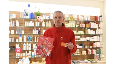 Thomas Berger von der Sonnen-Apotheke in Lauenau unterstreicht, dass auch Apotheken vor Ort  (Foto: nd)