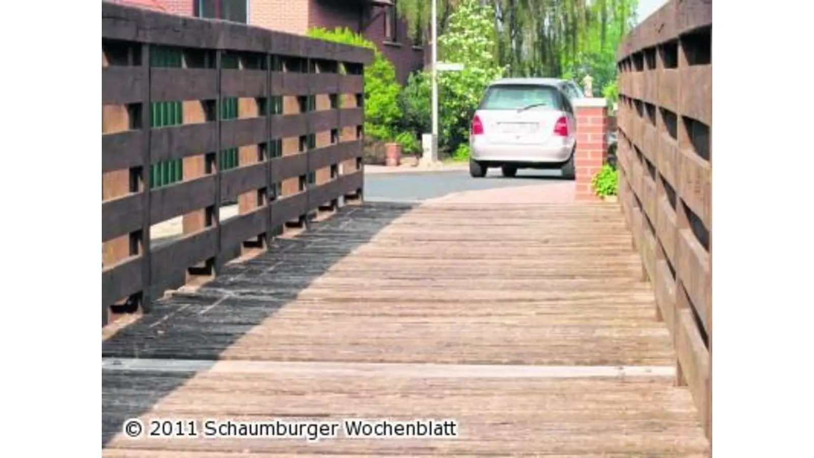 Marode Fußgängerbrücke wird nun gründlich saniert (Foto: bt)