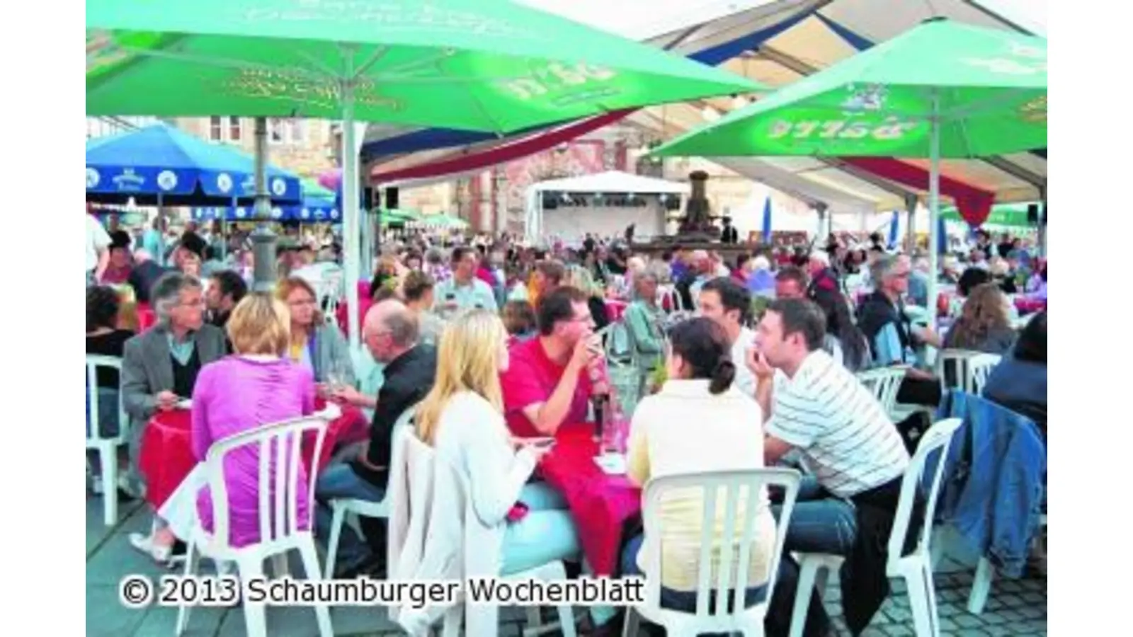 Treffen der Gourmets auf dem Marktplatz (Foto: red)