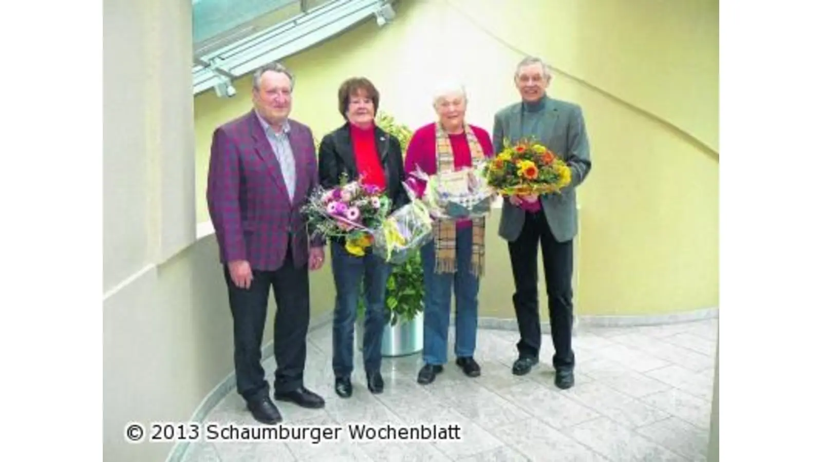 Stadtwerke überreichen Preise an Hauptgewinner (Foto: js)