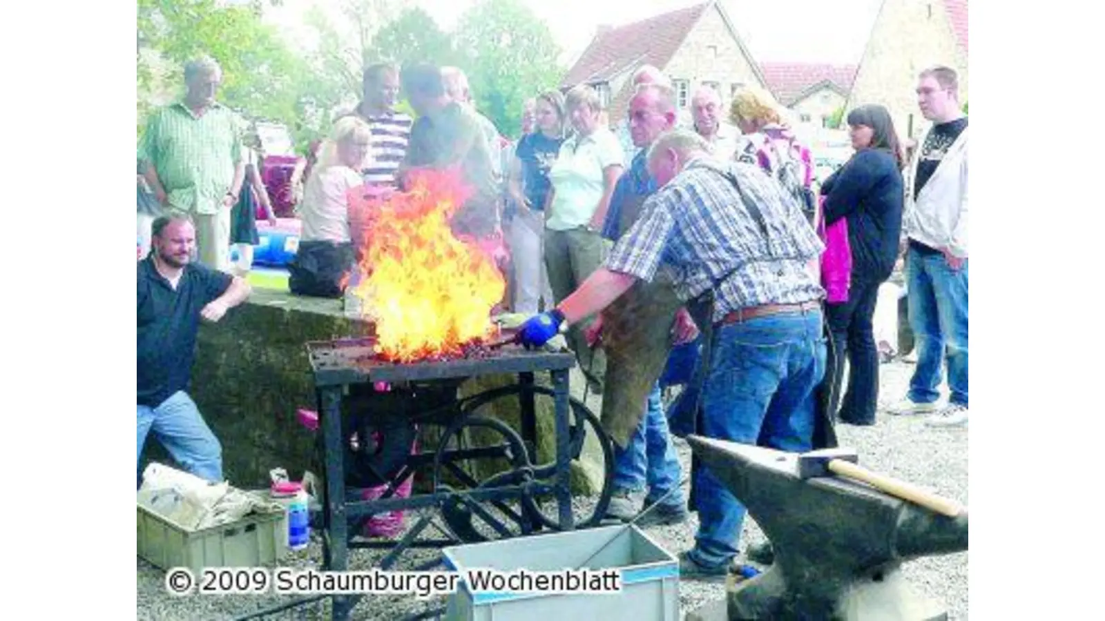 Viel Trubel um Trecker und Trampolin (Foto: al)