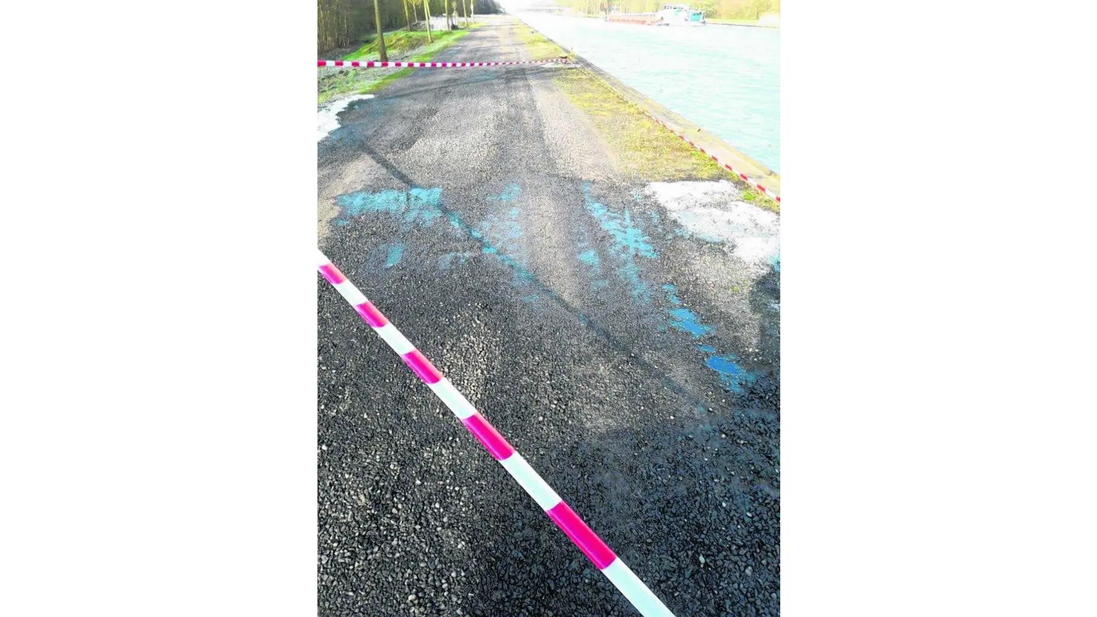 20 Liter Motoröl neben Mittellandkanal entdeckt (Foto: jl)
