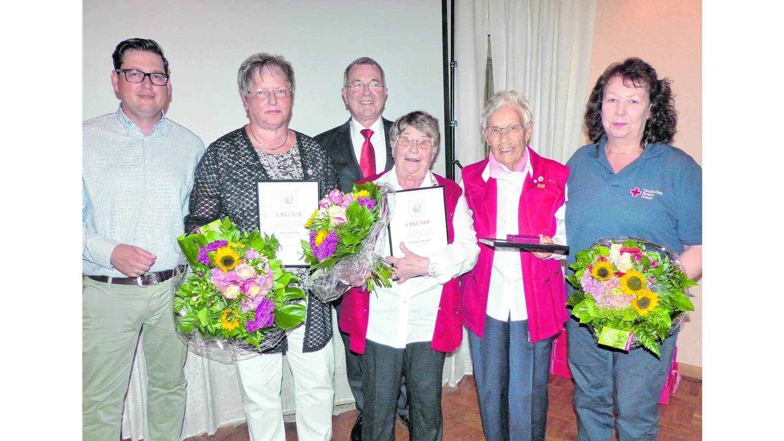 Kreisverband ehrt mit Medaillen (Foto: red)