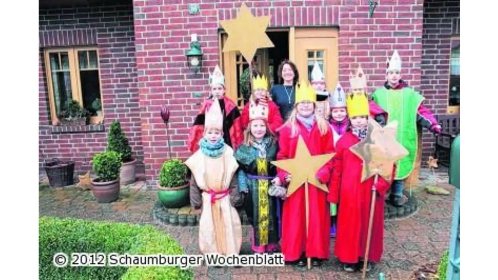 Sternsinger klopfen an und sammeln Spenden (Foto: us)