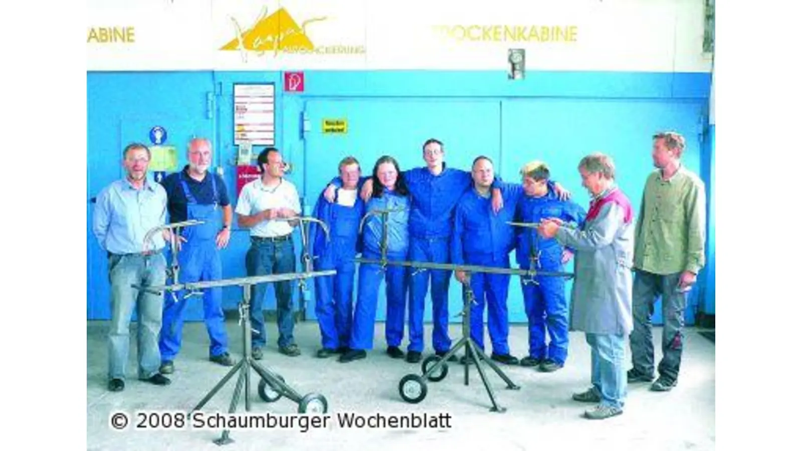 Die Lackierwagen kommen aus der Nachbarschaft (Foto: red)