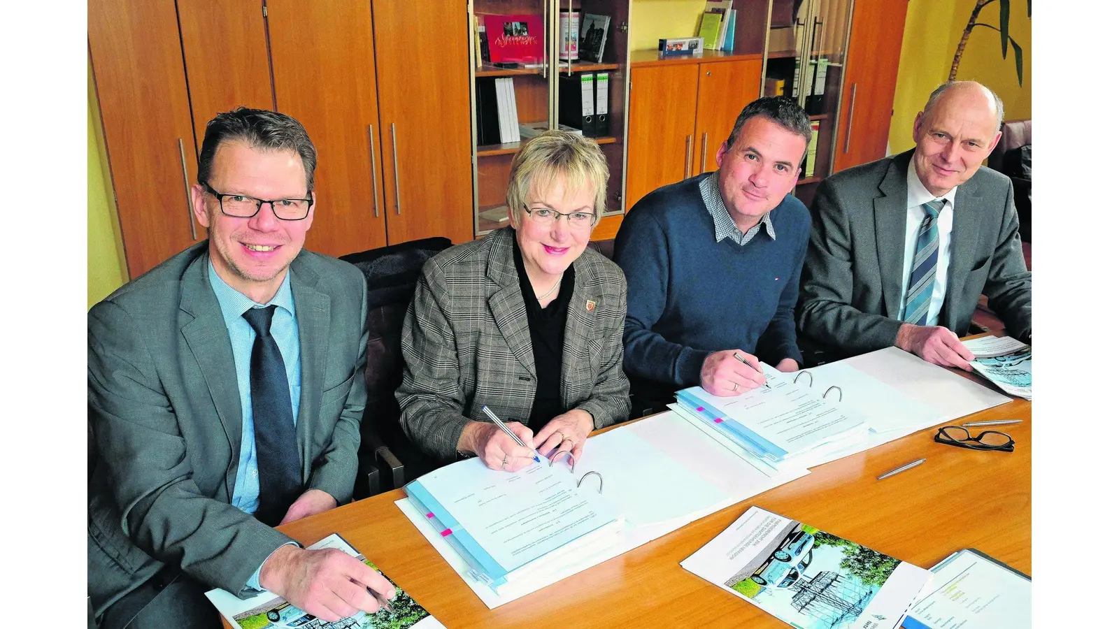 Auf gute Zusammenarbeit in den nächsten 20 Jahren (Foto: jl)