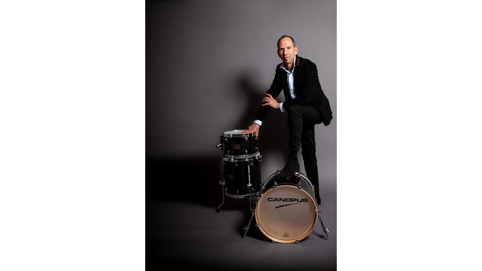 Bandleader Rick Hollander am Schlagzeug. (Foto:  Bombart)