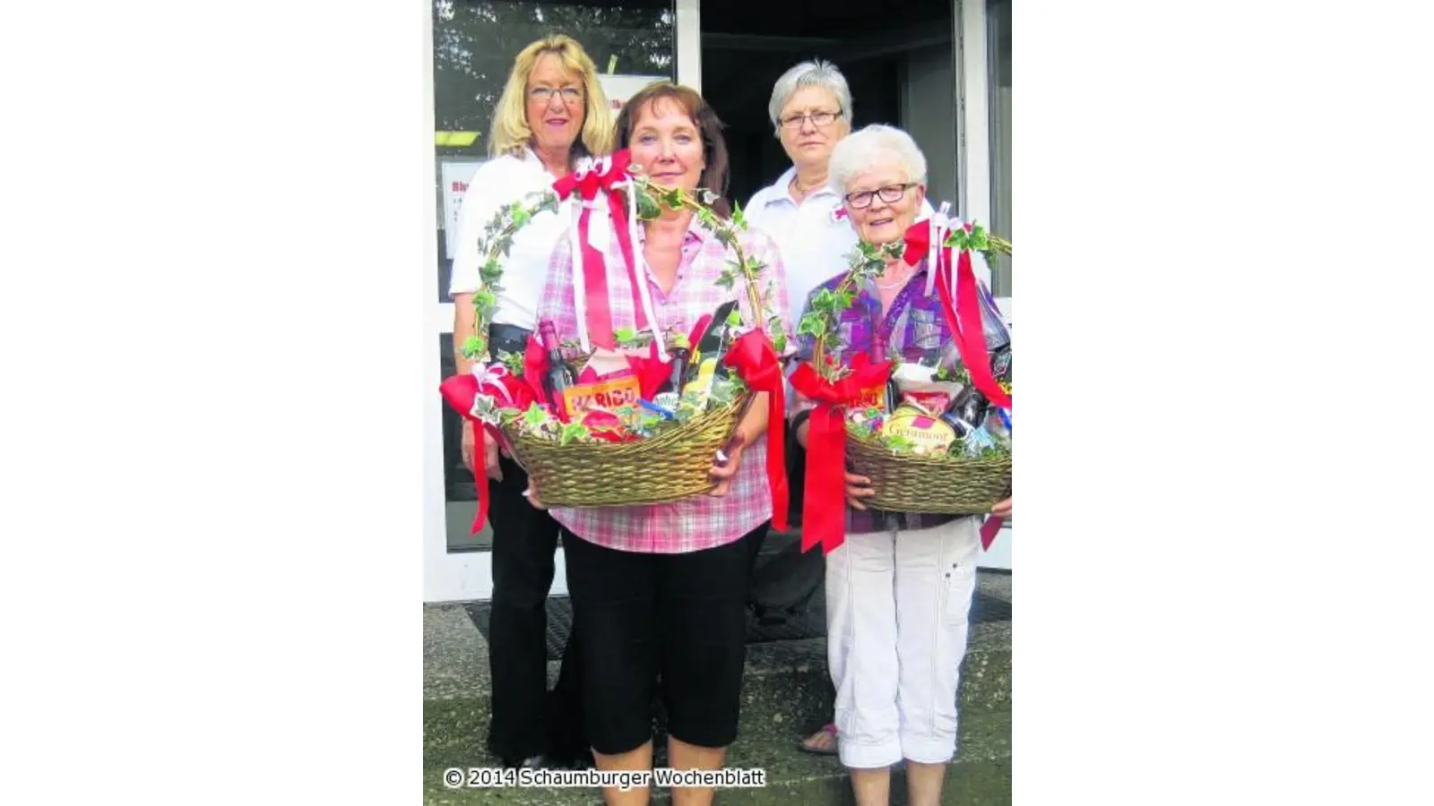 Blutspende mit zwei Jubilaren (Foto: al)