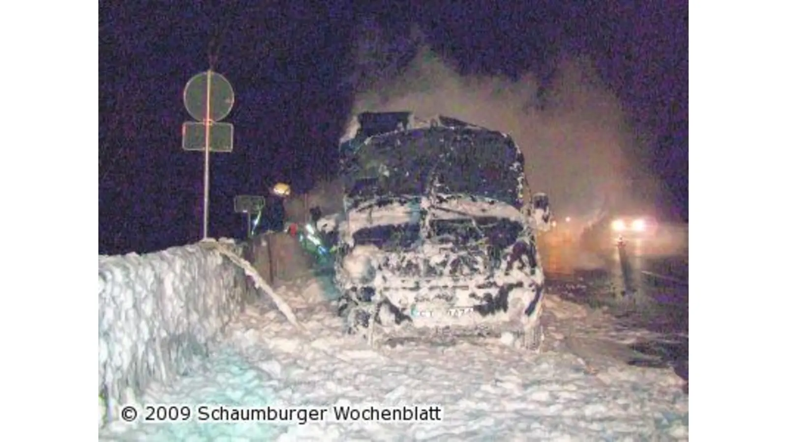 Kleintransporter brennt aus (Foto: red)