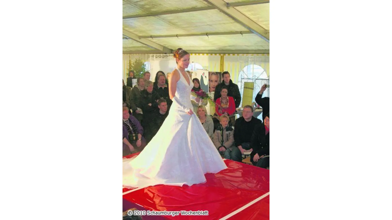 Bunter Strauß an Zutaten für die Traumhochzeit (Foto: bb)