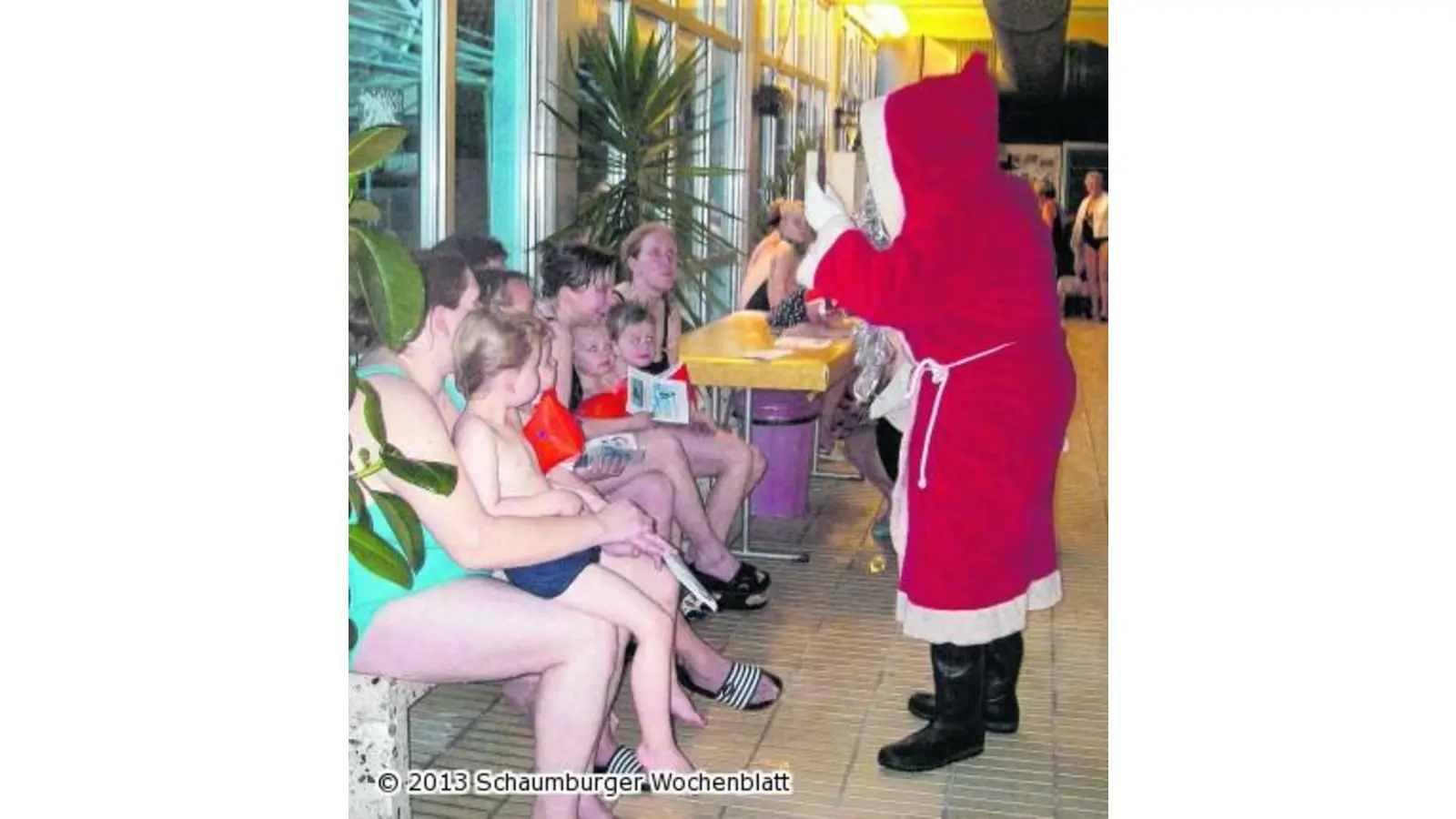 Weihnachtsmann kommt zu Besuch (Foto: wtz)