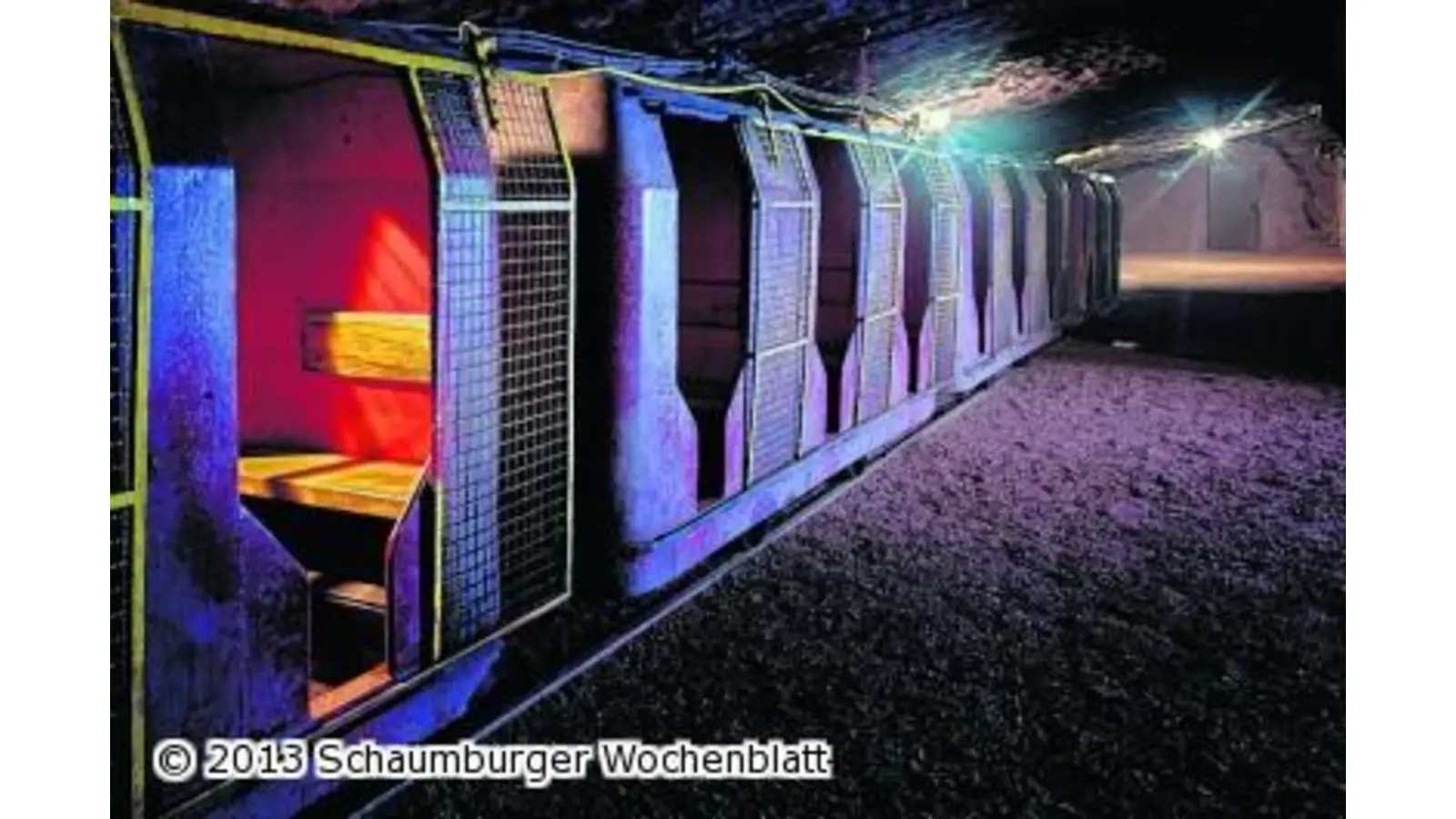 Familien im Bergwerk auf Entdeckungstour (Foto: em)