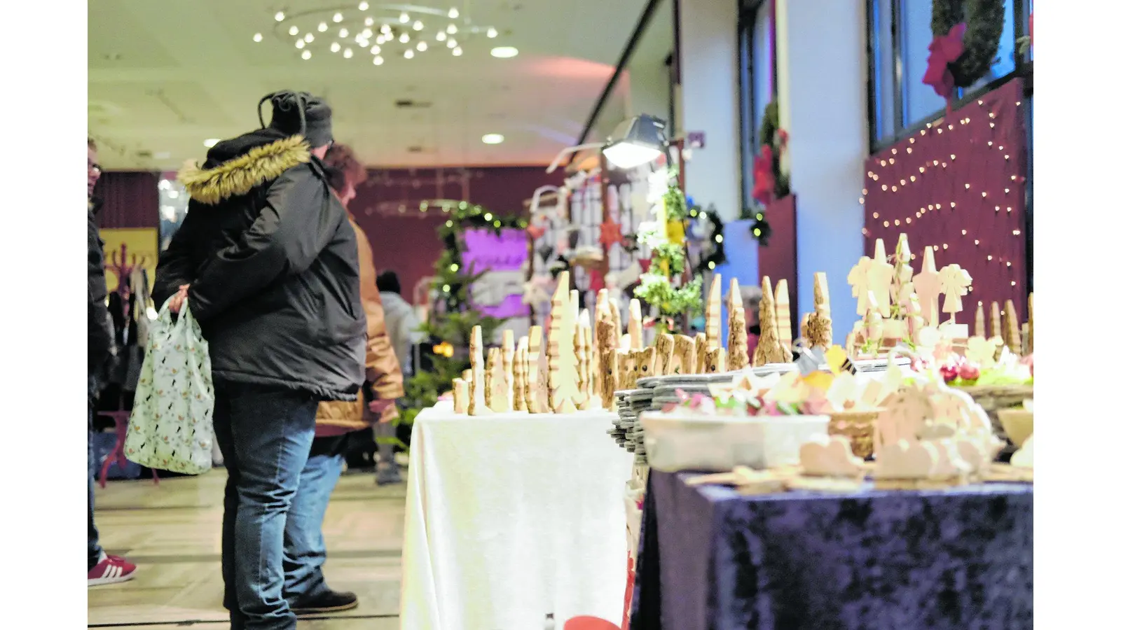 Weihnachtsstimmung im hellen Lichterglanz (Foto: tr)