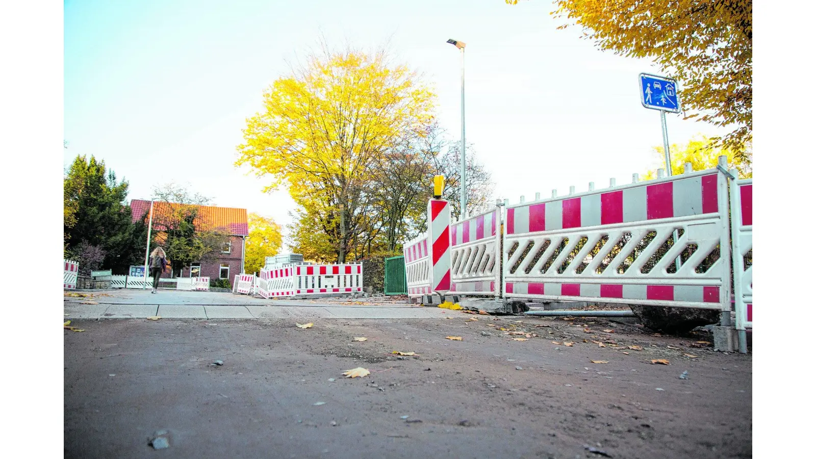 Die Anwohner ärgern sich über die ersten Temposünder in freigegebener Grover Straße (Foto: jl)