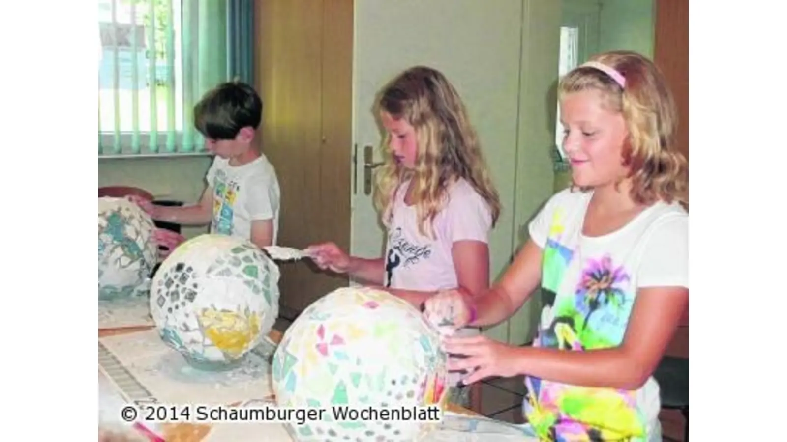 Kinder beweisen Fingerfertigkeit (Foto: mk)