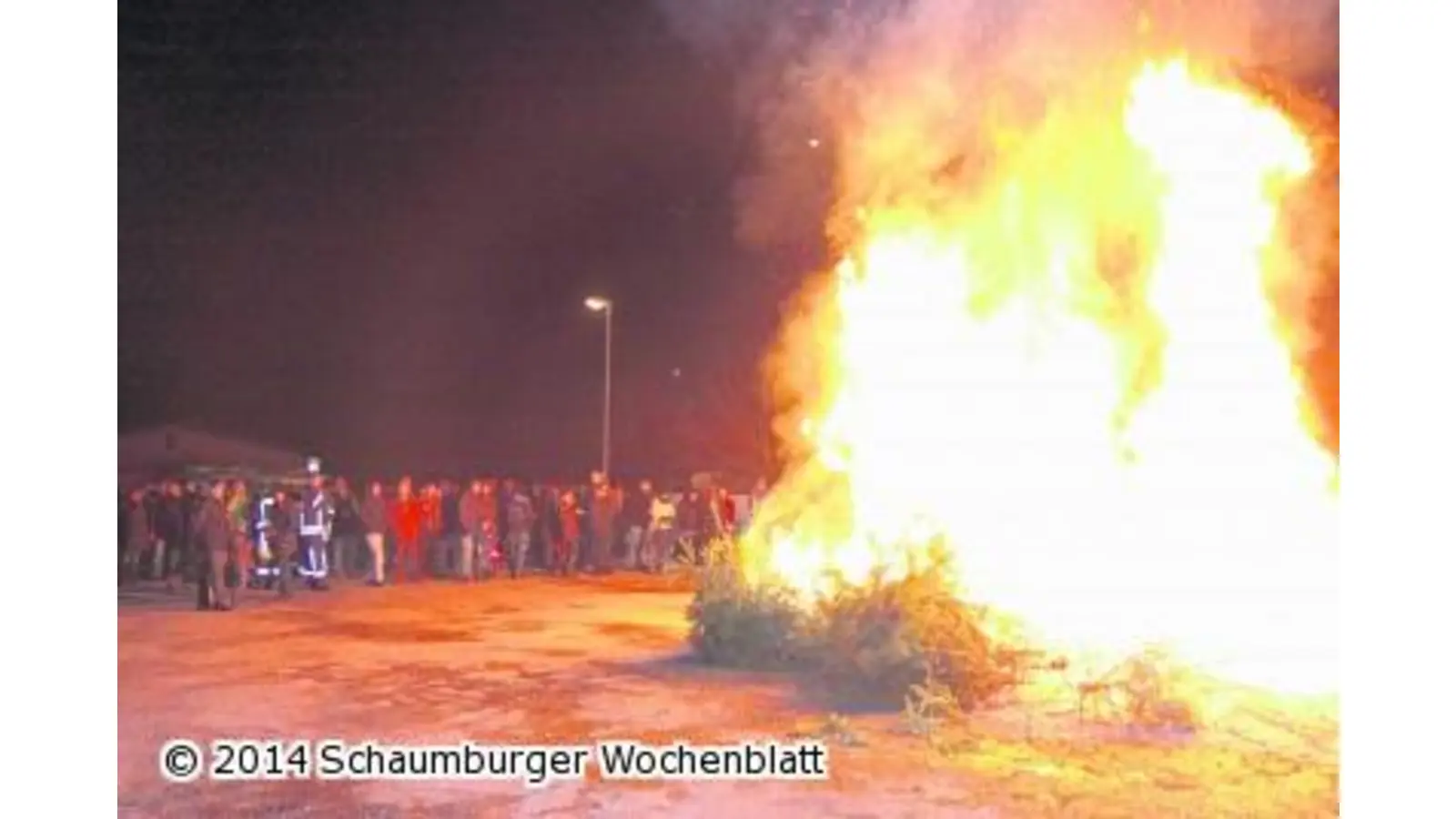 Spaß am flackernden Tannenbaumfeuer (Foto: bb)