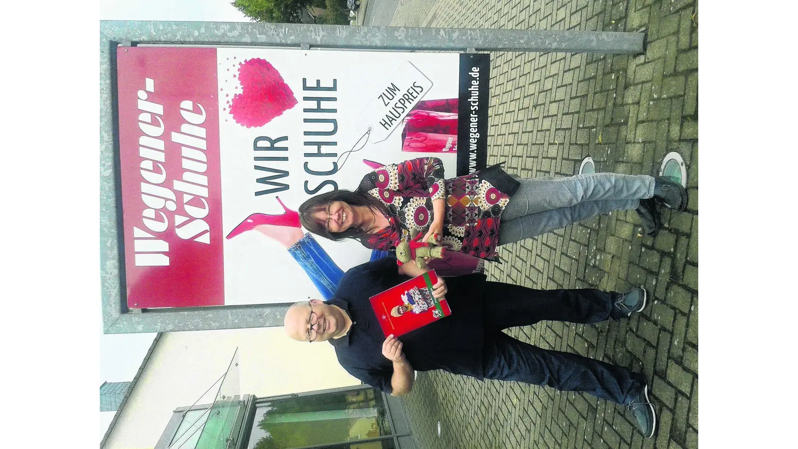 Pakete packen und Freude schenken (Foto: mk)