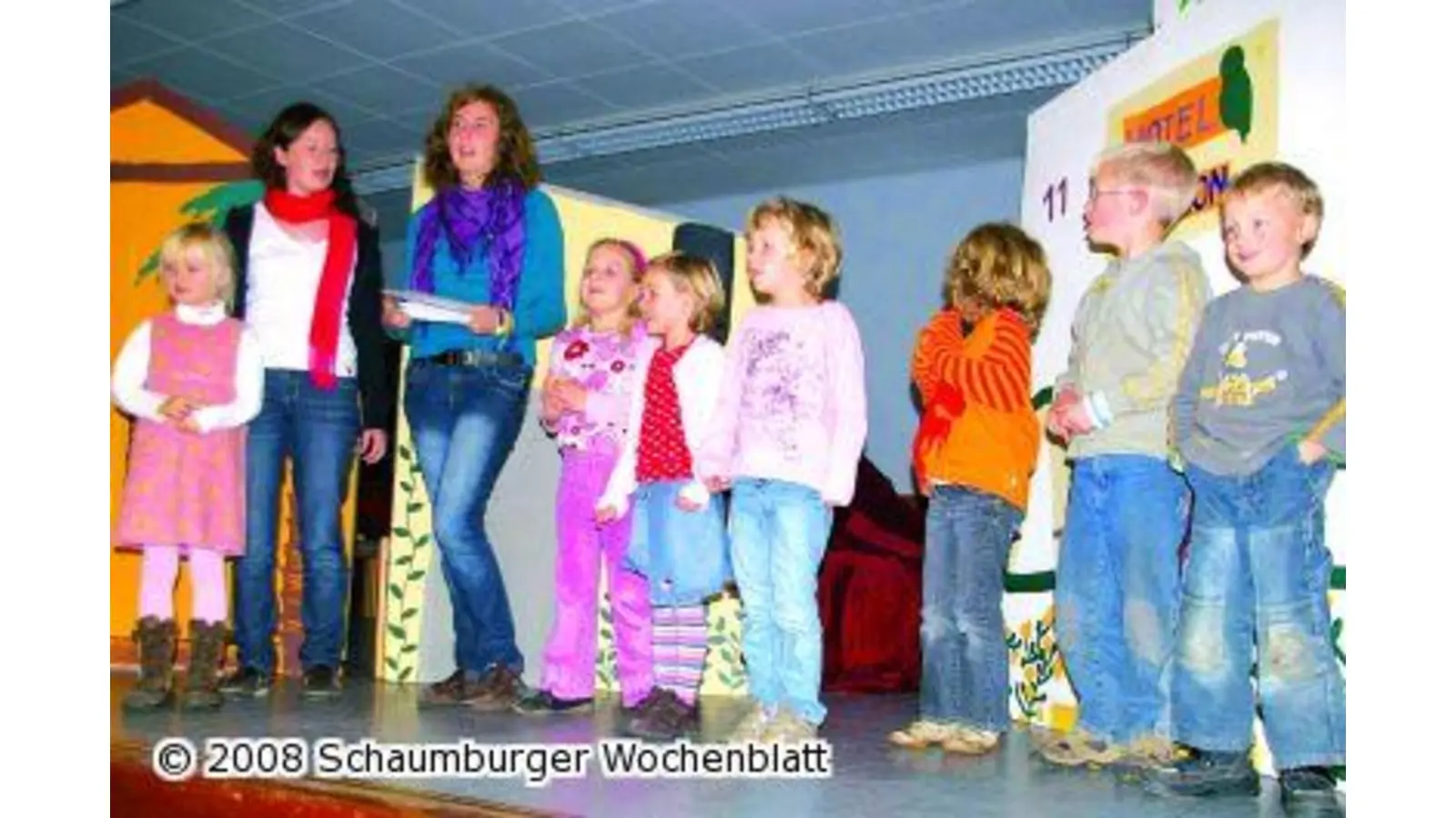 50 Kinder lassen sich Köstlichkeiten schmecken (Foto: red)