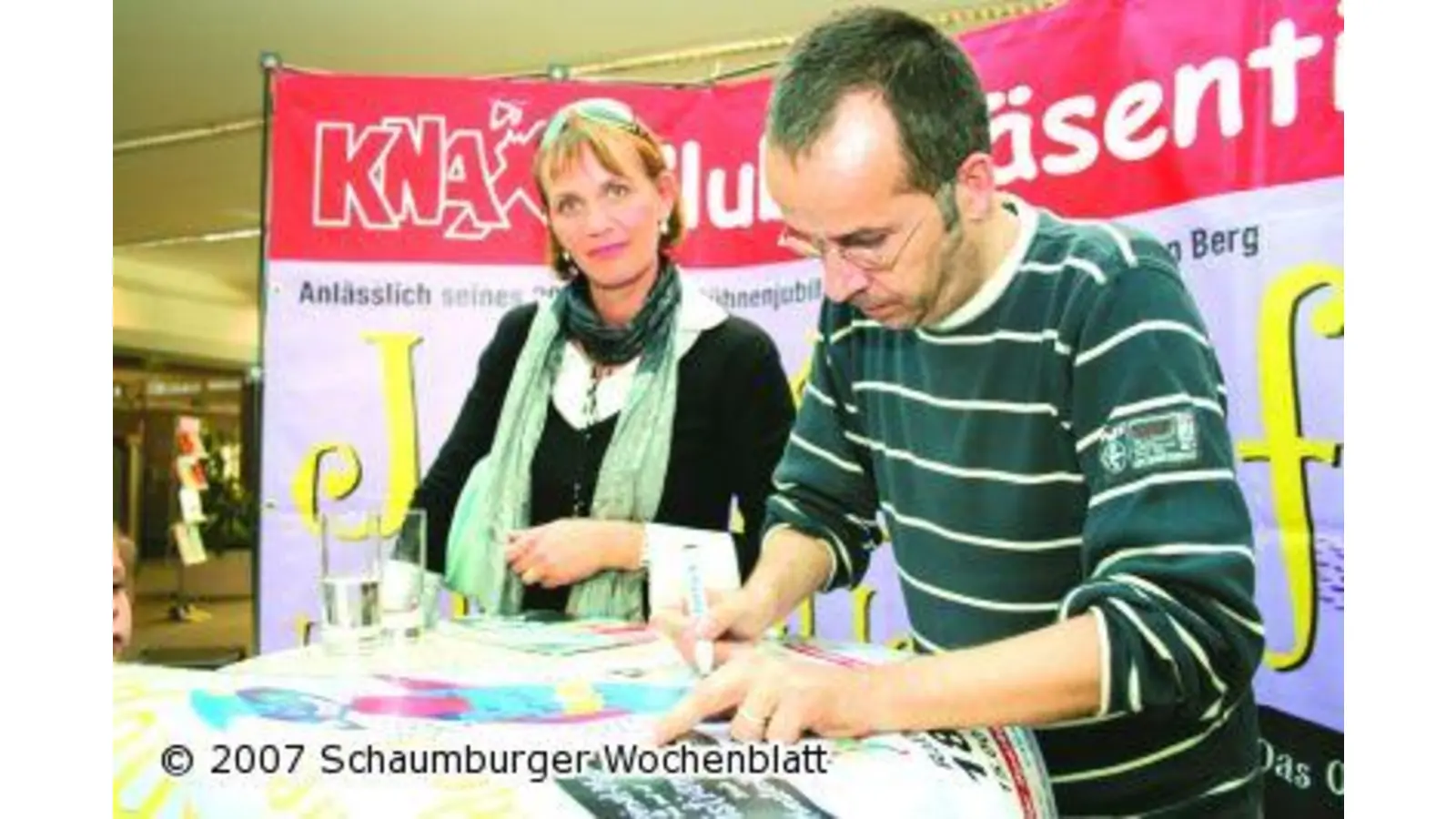 Signierte Plakate zu gewinnen (Foto: ih)
