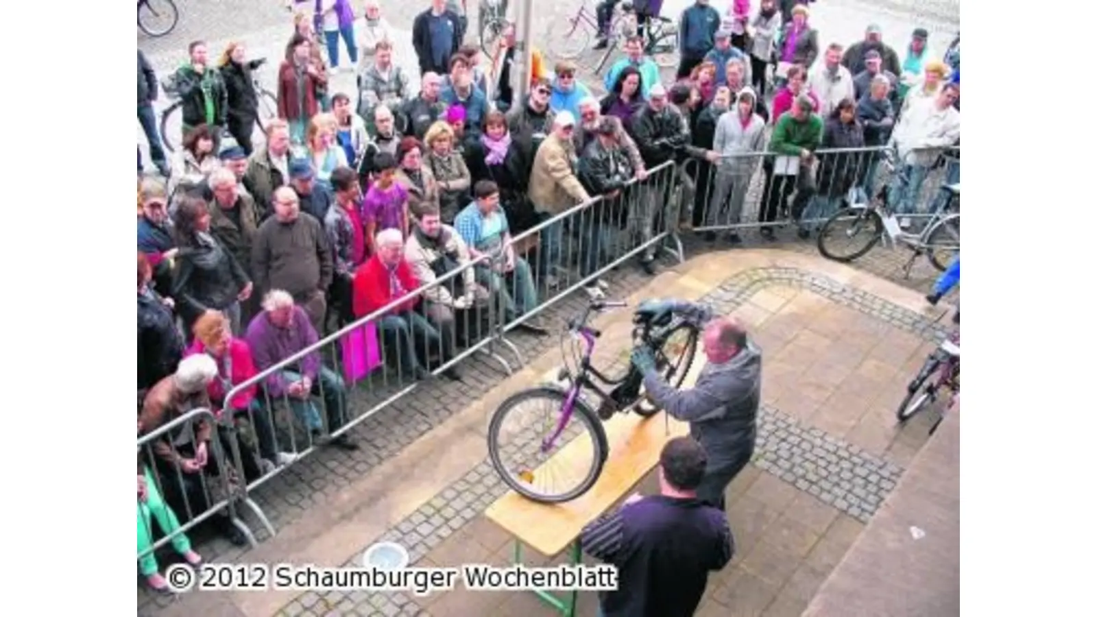 Fundräder sorgen für Interesse bei Bürgern (Foto: red)