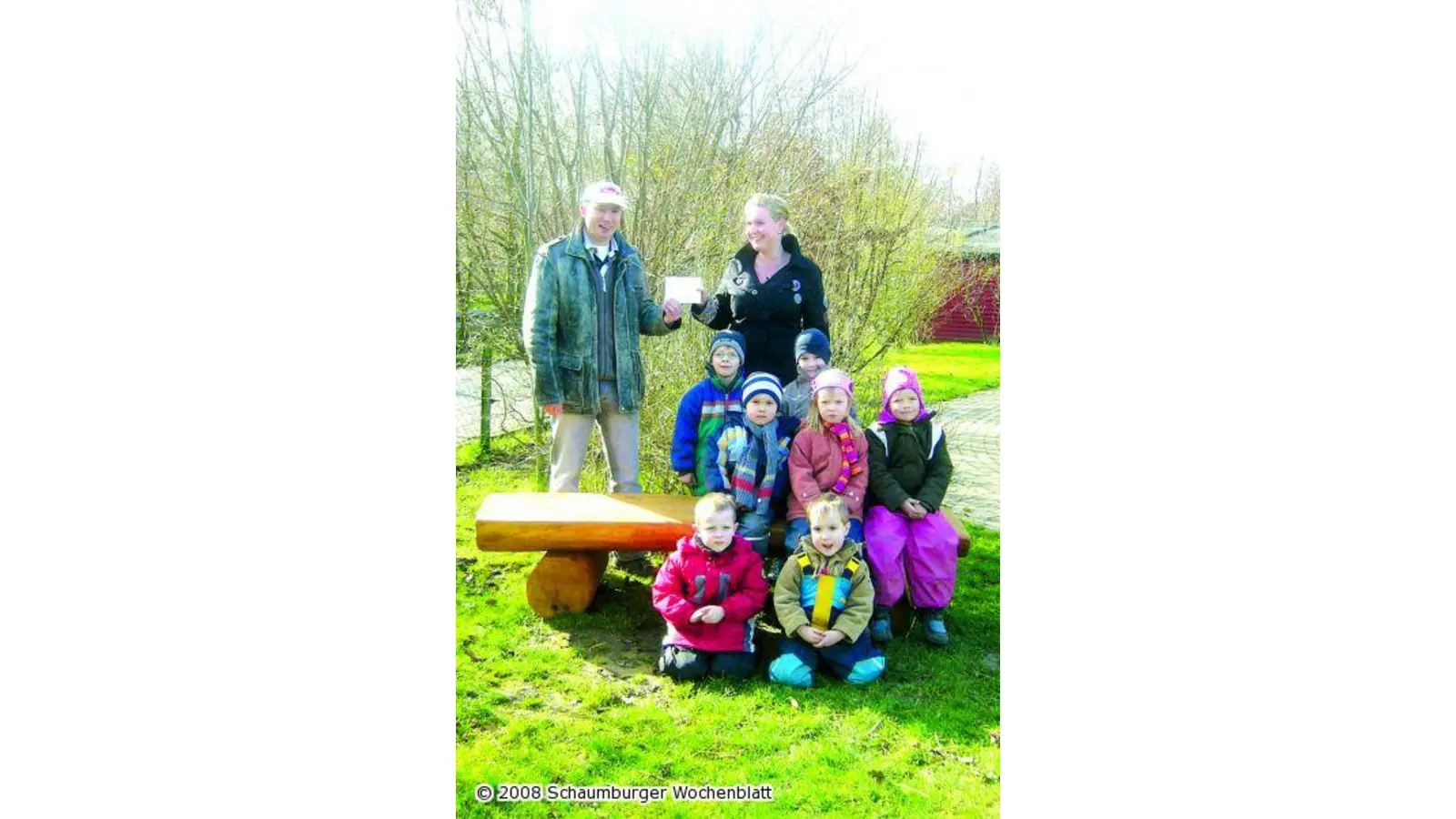 Kinder freuen sich über die Spende (Foto: red)
