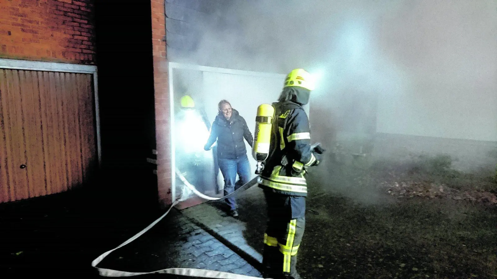 Feuerwehr übt Menschenrettung (Foto: gi)