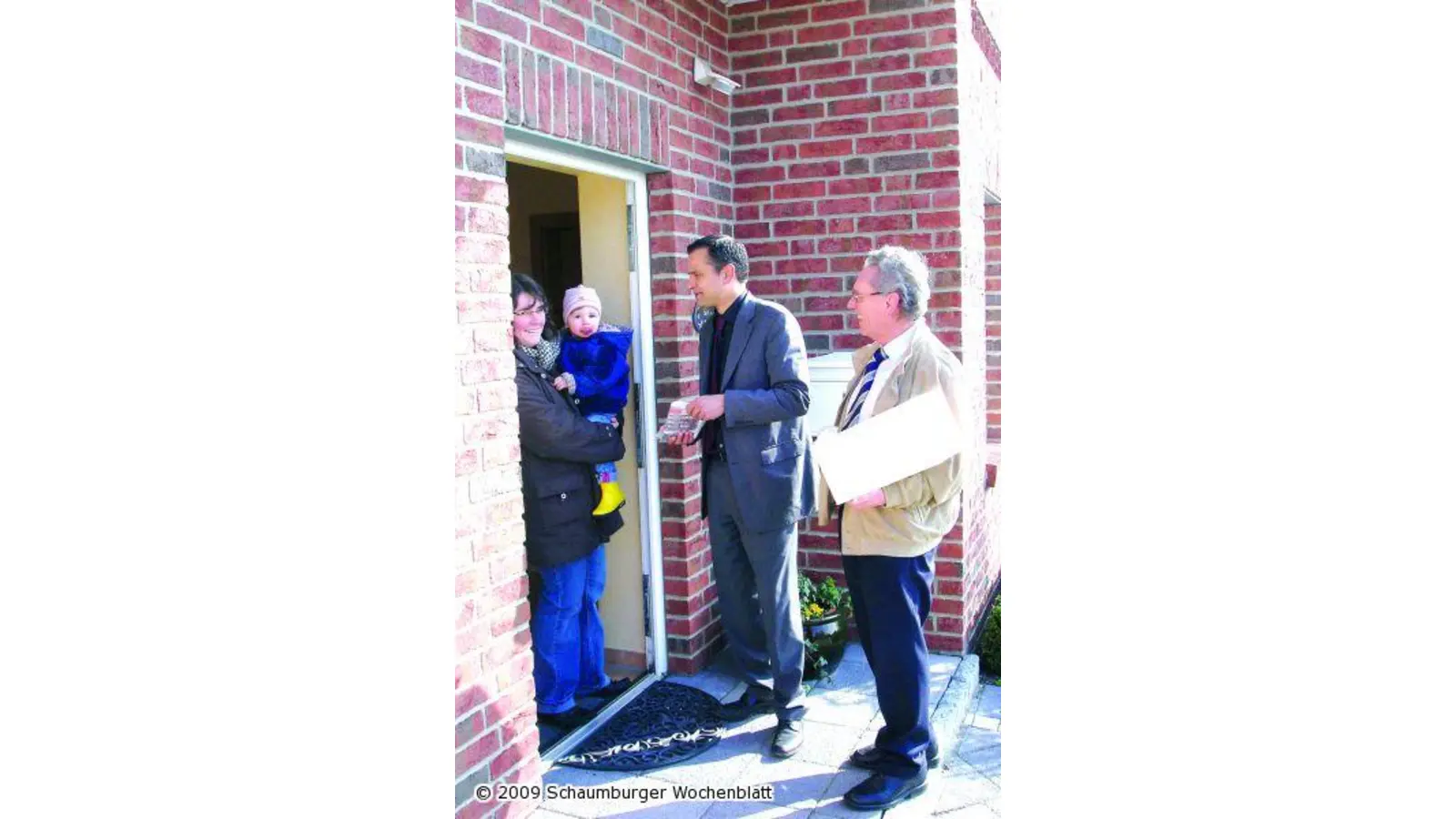 Edathy verteilt Ostereier (Foto: red)