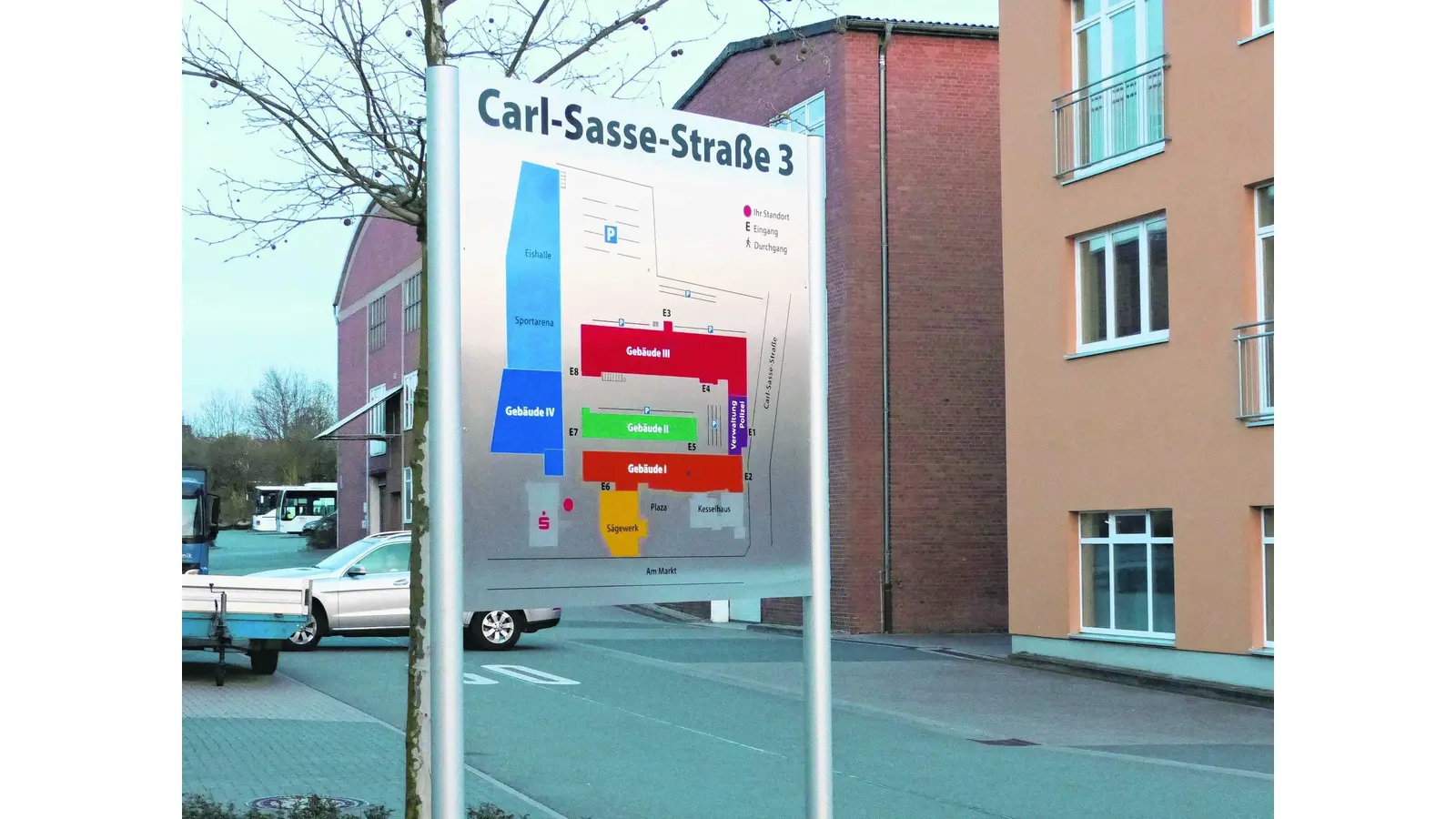 Acht Türen unter einer Adresse (Foto: al)