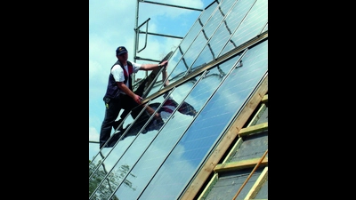 Photovoltaik: Dachdecker wissen, was zu tun ist.  (Foto: Foto: HF. Redaktion Harald Friedrich/akz-o)