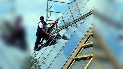 Photovoltaik: Dachdecker wissen, was zu tun ist.  (Foto: Foto: HF. Redaktion Harald Friedrich/akz-o)