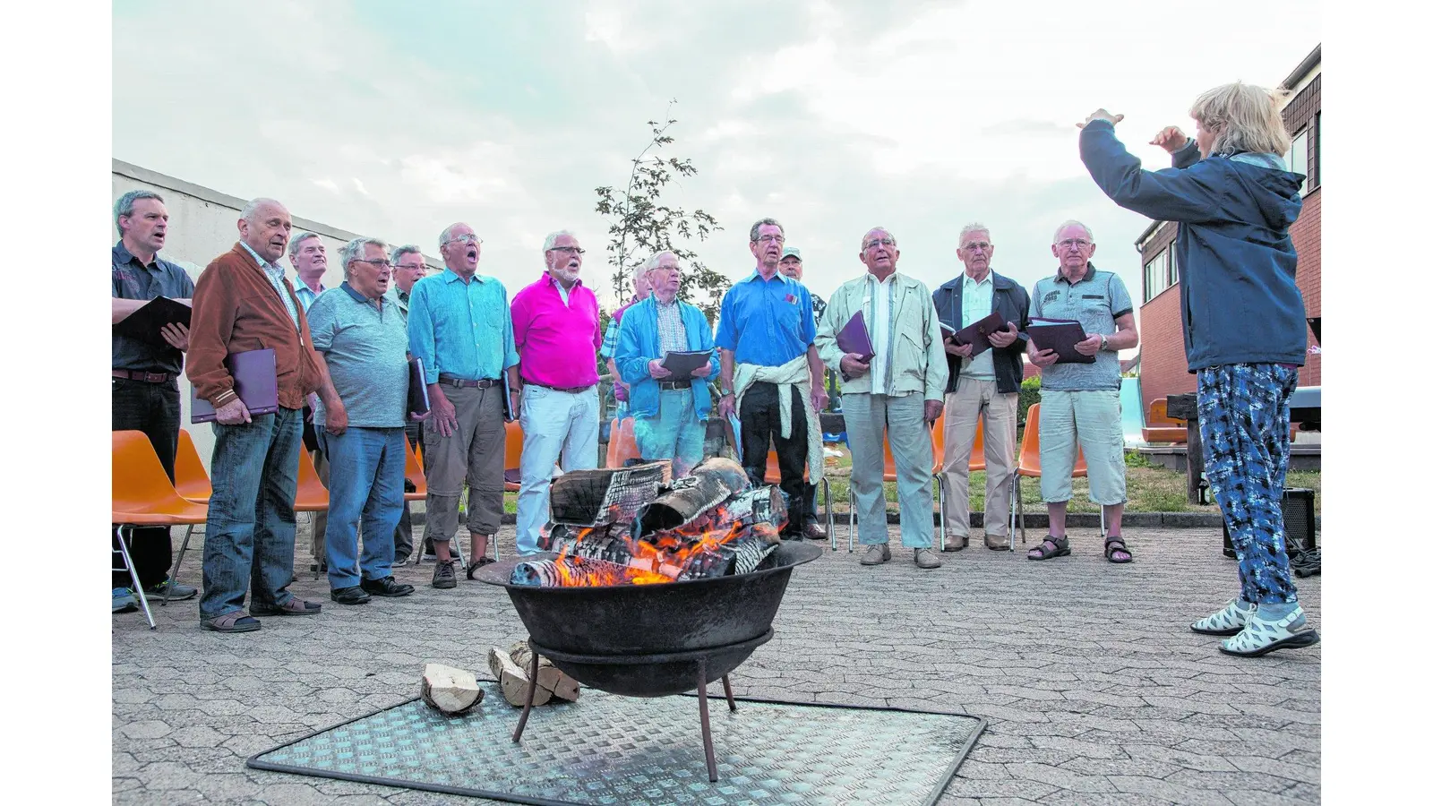 Handschlag besiegelt Gemeinschaft (Foto: red)