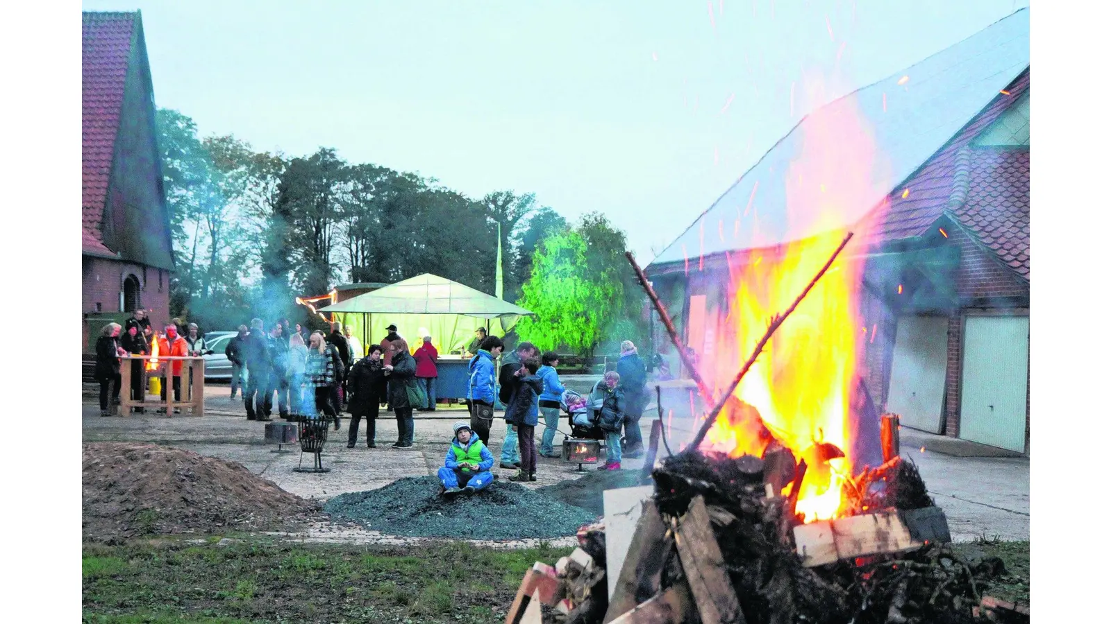 Ein Herbstschnack am Lagerfeuer (Foto: bb)