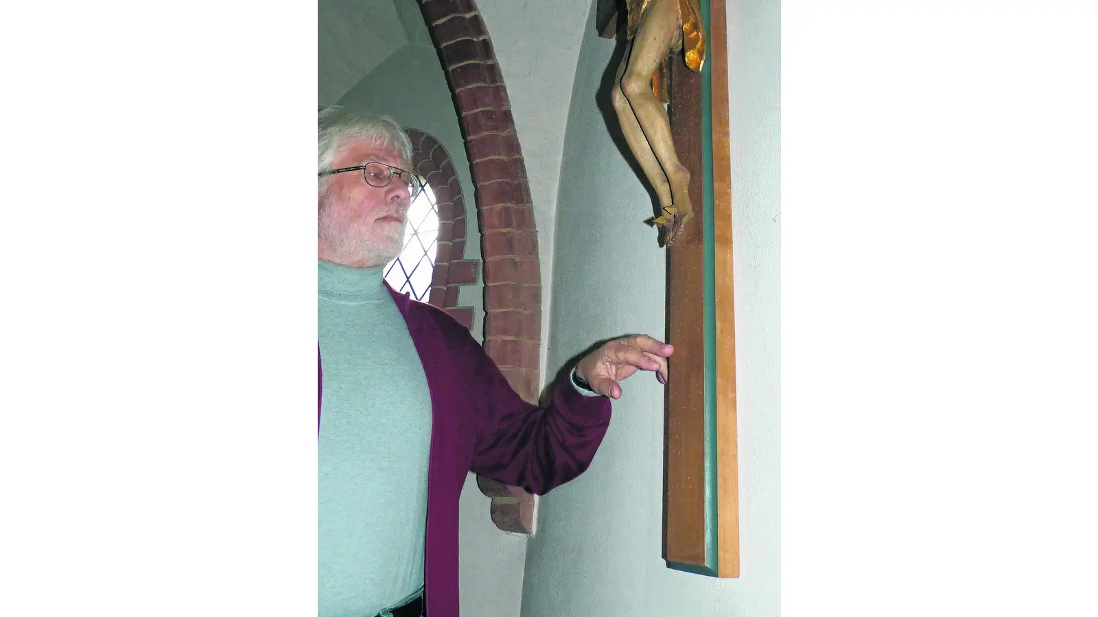 Spezieller Chemieeinsatz in der Kirche (Foto: al)