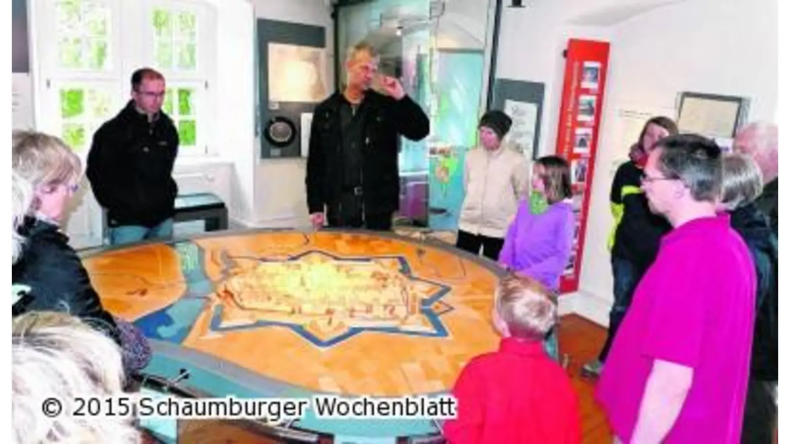 Viel Aufmerksamkeit für die Festung und das Kupferbeil (Foto: km)