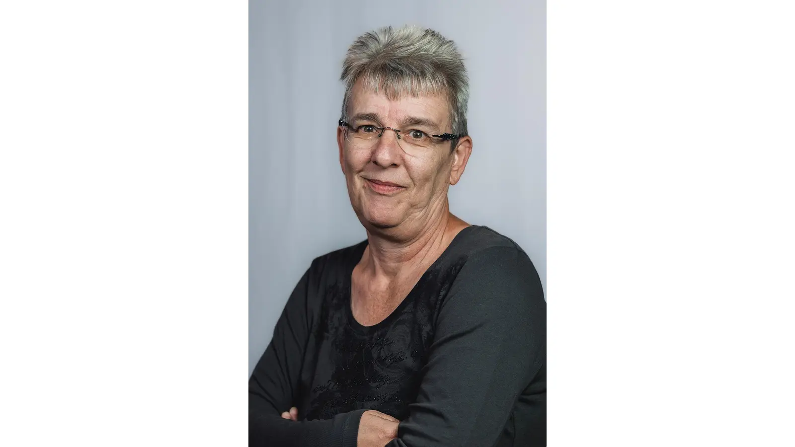 Stephanie Wlodarski steht an der Spitze der IG BAU Niedersachsen-Mitte. Sie ist als Bezirksvorsitzende der Gewerkschaft für vier Jahre wiedergewählt worden. Die 57-Jährige vertritt damit weiterhin die Interessen von Menschen, die in der Region in der Bau-, Land- und Forstwirtschaft sowie in der Reinigungsbranche arbeiten. An sie appelliert Wlodarski, sich für die eigenen Interessen einzusetzen. (Foto: privat)