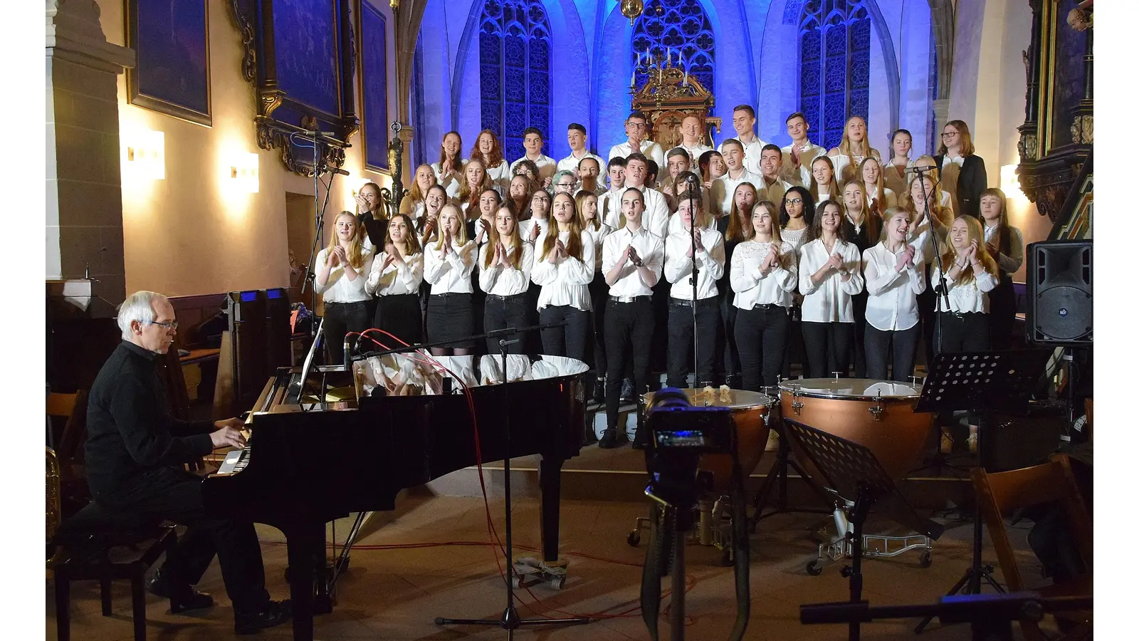 Der neue von Schülern initiierte Chor greift die Tradition von Abi-Chören des Gymasium Ernestinum wieder auf.  (Foto: ste (Archiv))