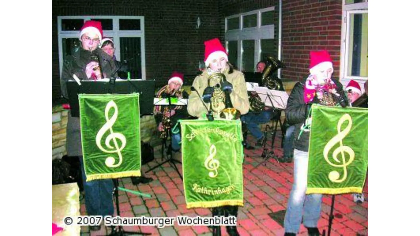 Auetaler rücken auf dem Weihnachtsmarkt zusammen (Foto: red)