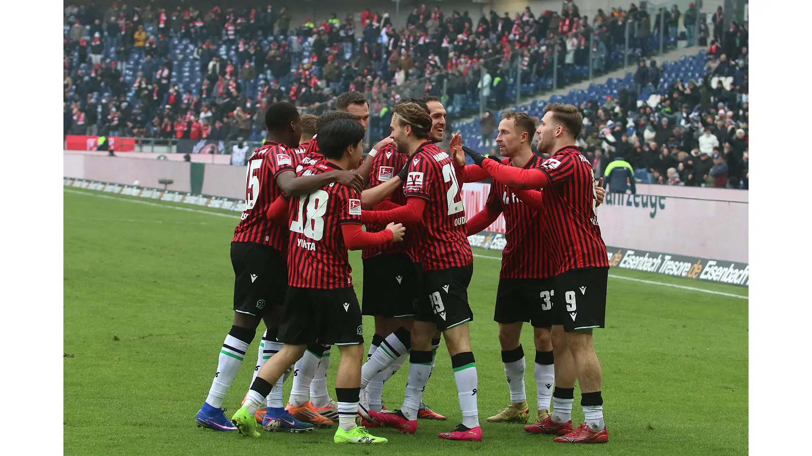 96 tritt am Sonntag im eigenen Stadion gegen Dynamo Dresden an. (Foto: bb)