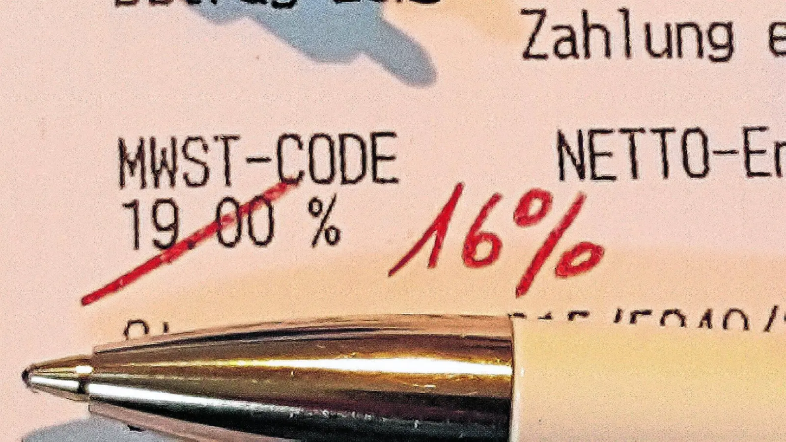 Symbolische Senkung der Mehrwertsteuer (Foto: ste)