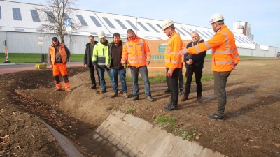 Vor Ort: Bauabnahme mit Beteiligten von K+S, der Stadt und dem Unternehmen.  (Foto: gi)