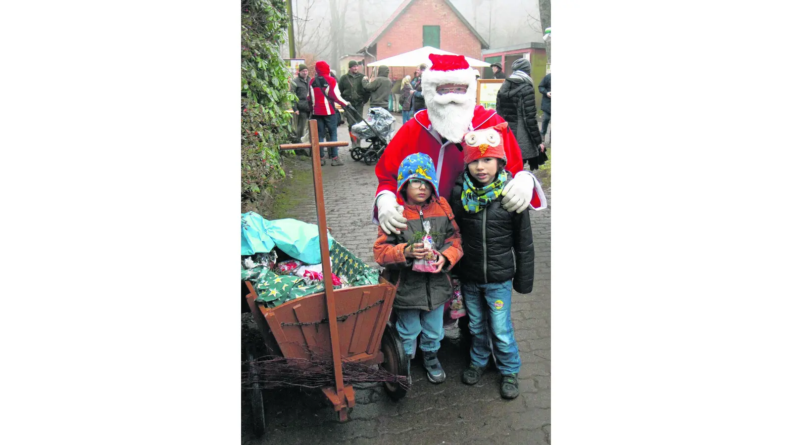 Waldspaziergang zum Weihnachtsmarkt (Foto: red)