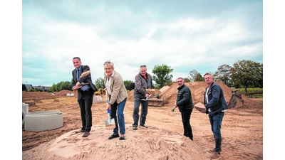 Erster Spatenstich erfolgt im „Lehnshof” (Foto: jl)