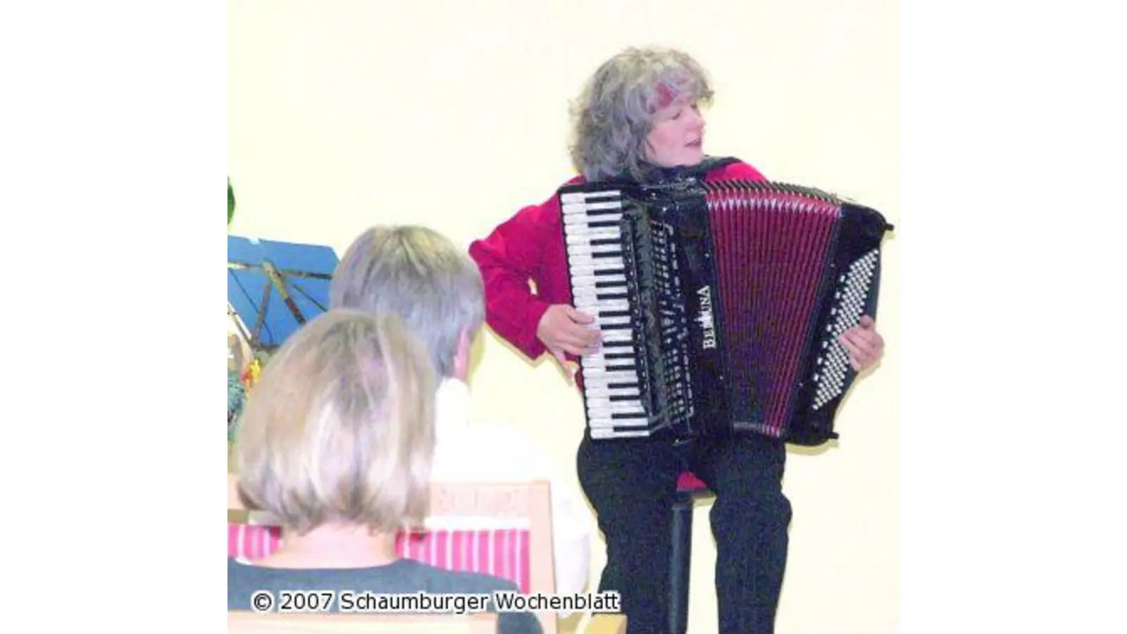 Schöne Melodien zum Träumen Akkordeon-Konzert begeistert die Zuhörer in der Seniorenresidenz (Foto: red)