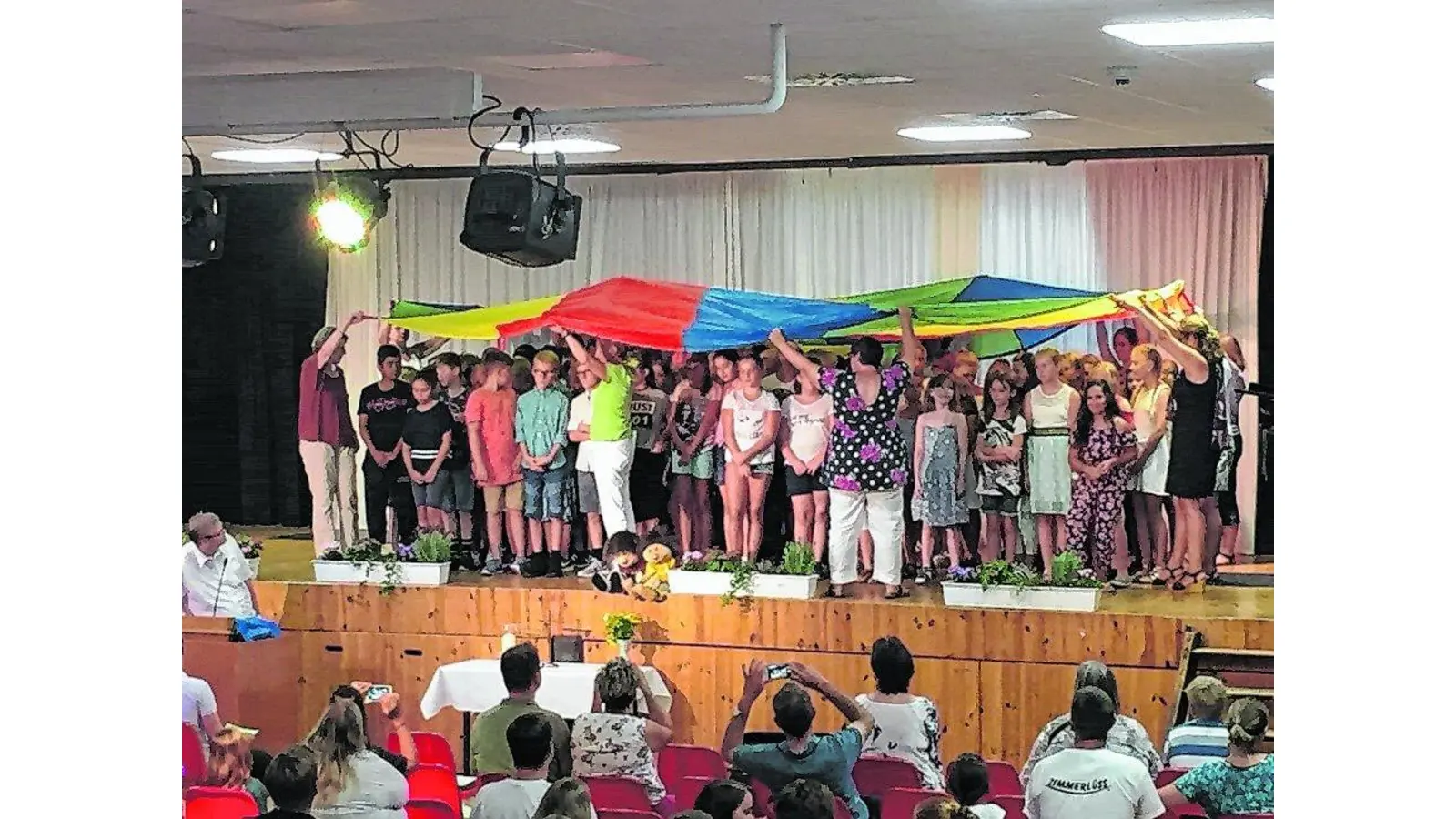 Unter dem Regenbogen Neues entdecken (Foto: red)