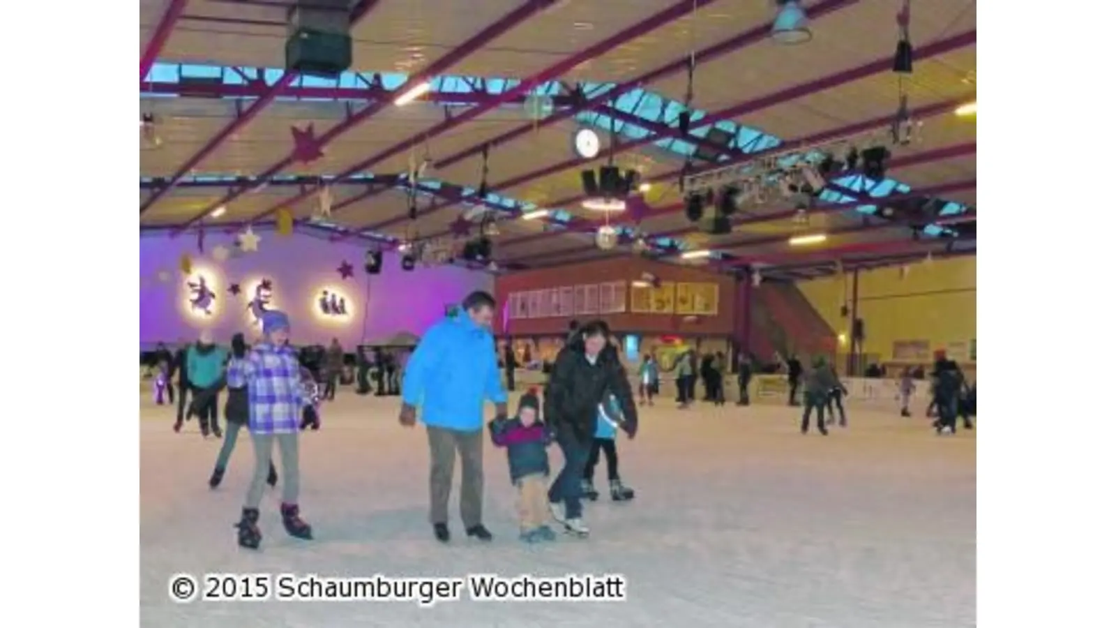 Halbzeit in der Eishalle (Foto: al)