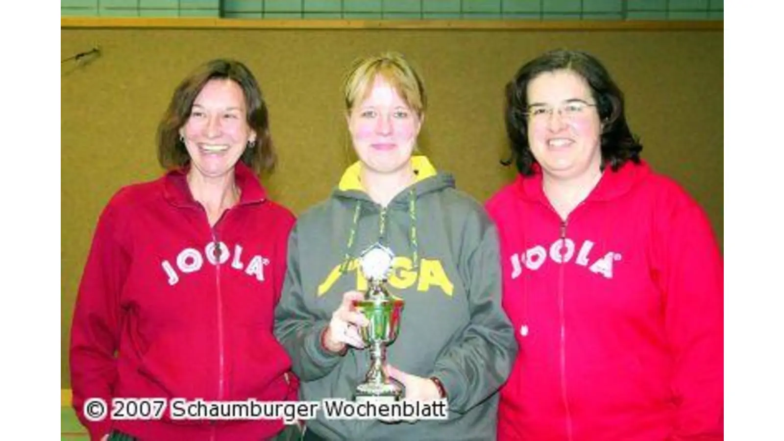 Vereinstitel für Novotny und Gbur Christine Damke und Ingo Möller gewinnen Doppelkonkurrenz in der Sporthalle Rolfshagen (Foto: red)