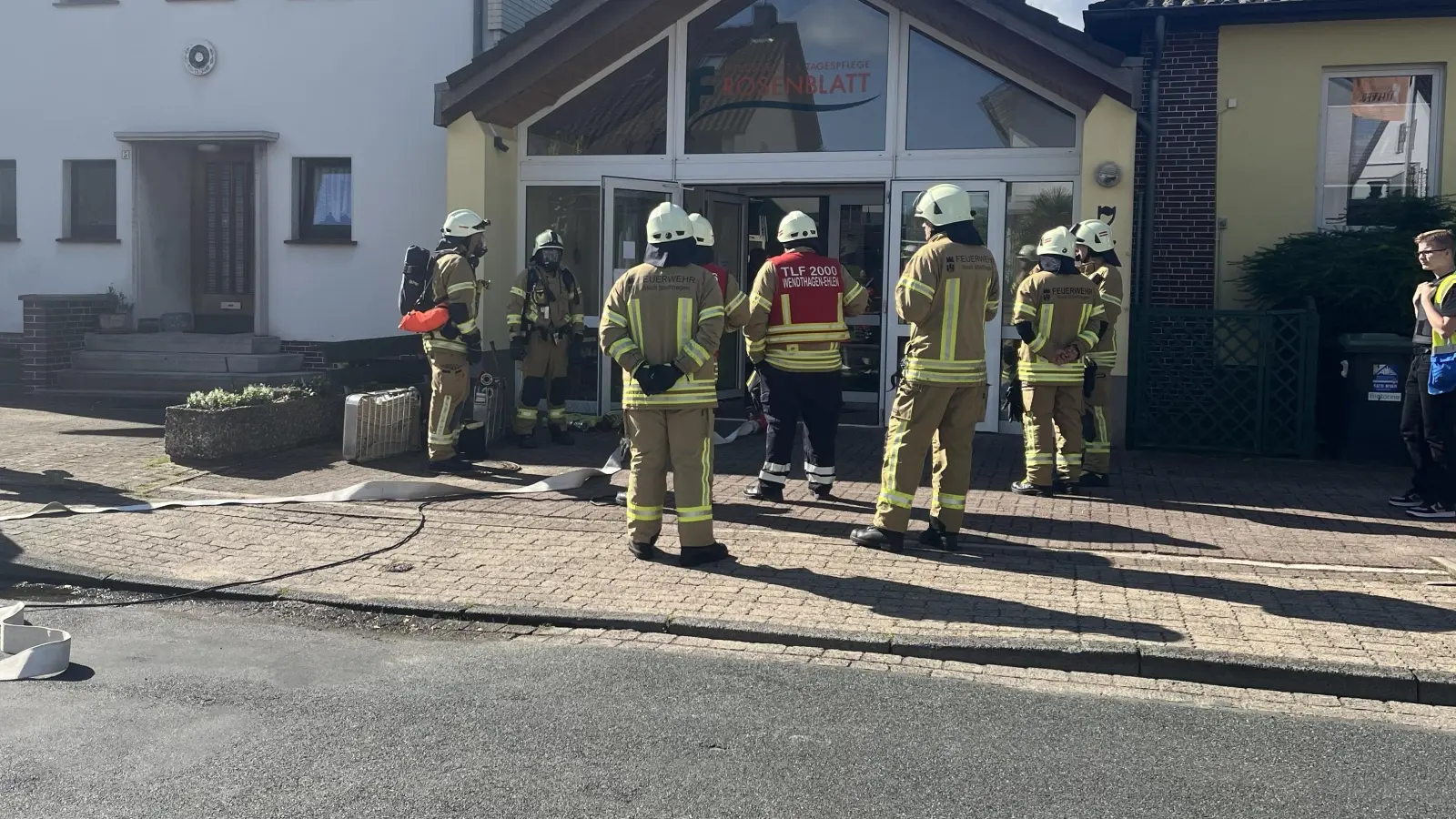 Feuerwehrkräfte können den Brand im Keller schnell löschen. (Foto: FF Stadthagen)